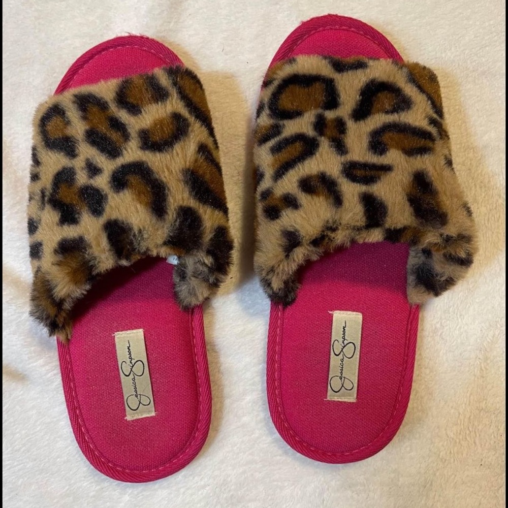 Jessica Simpson cheetah slipper slides